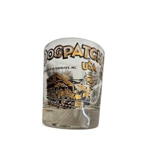 Dogpatch USA 1968 Gold Horses & Carriage Whiskey Glass Capp Enterprises Vintage
